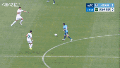 大连英博关键进球被吹 廖锦涛破门助球队暂领积