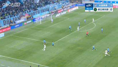 大连英博关键进球被吹 廖锦涛破门助球队暂领积